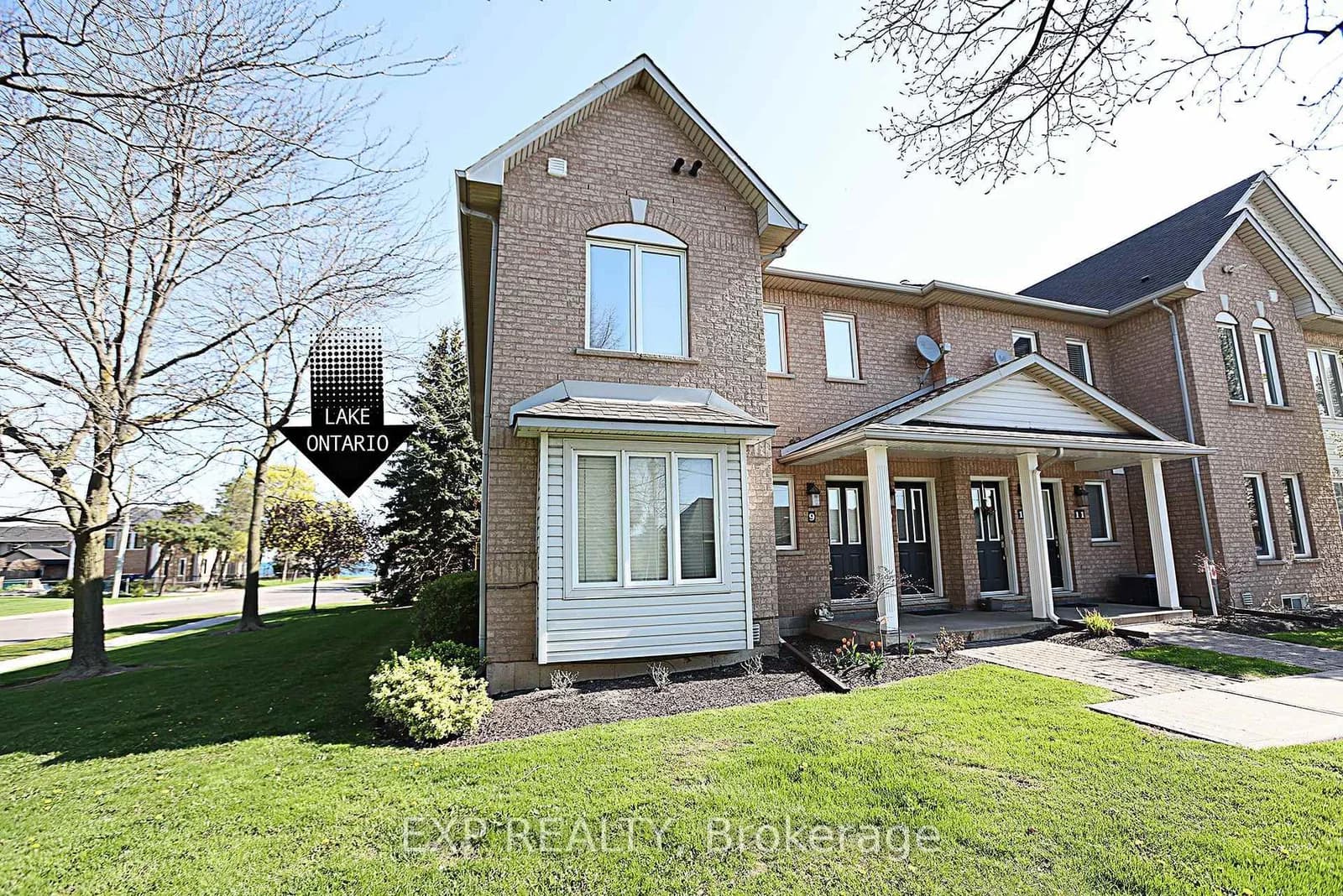 Harbour Drive in Hamilton · Lakeshore — photo 2
