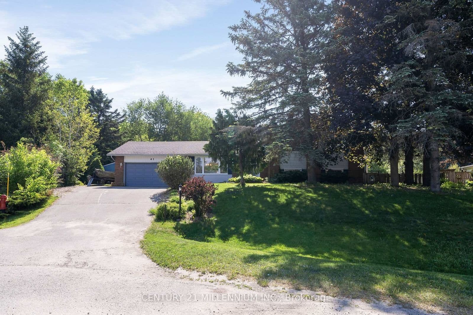 Douglas Crescent in Erin · Rural Erin — photo 3
