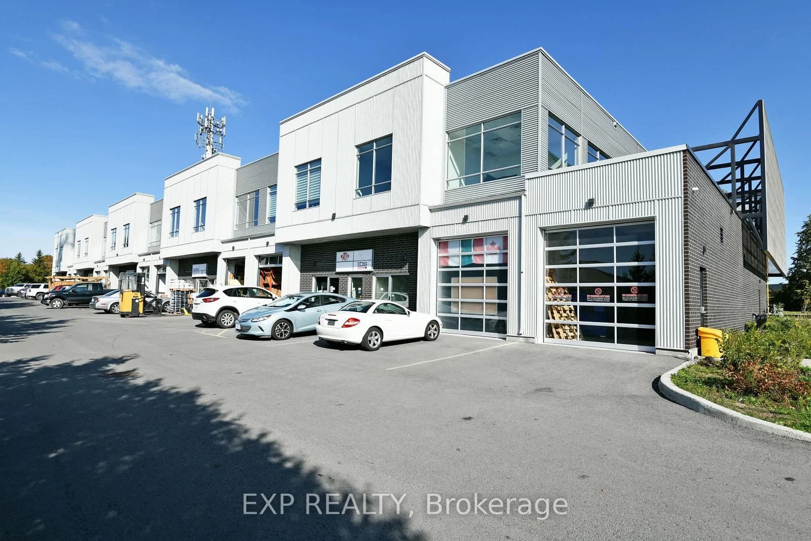 Photo of Denzil Doyle Court in Ottawa · Kanata - Emerald Meadows/Trailwest