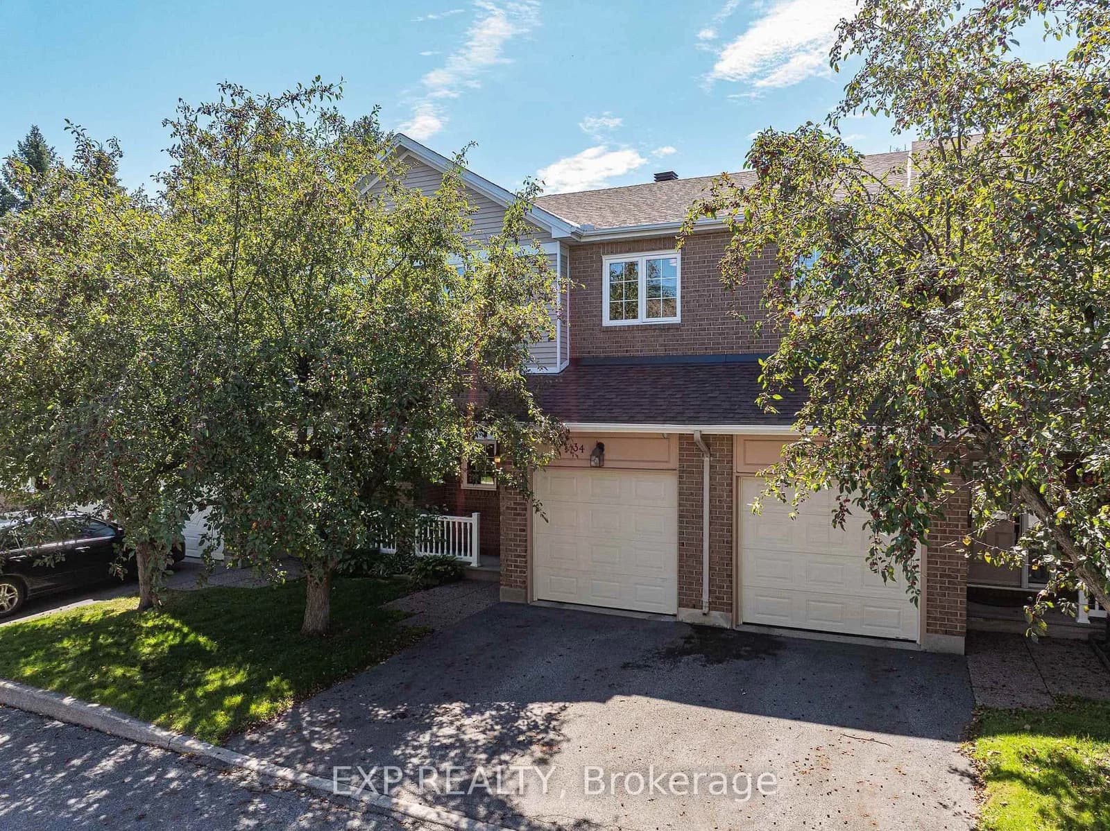 Photo of Stonebriar Drive in Ottawa · Centrepointe