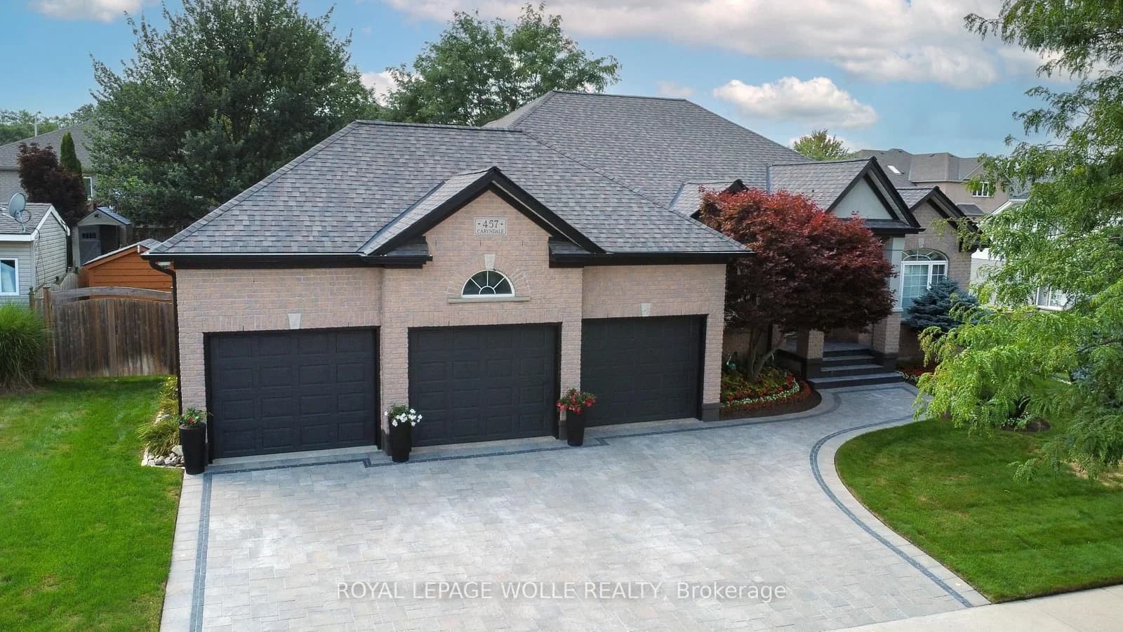 Caryndale Drive in Kitchener — photo 3