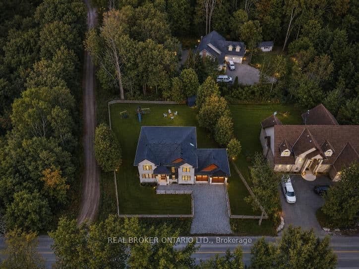 Mineral Springs Road in Hamilton · Rural Ancaster — photo 3
