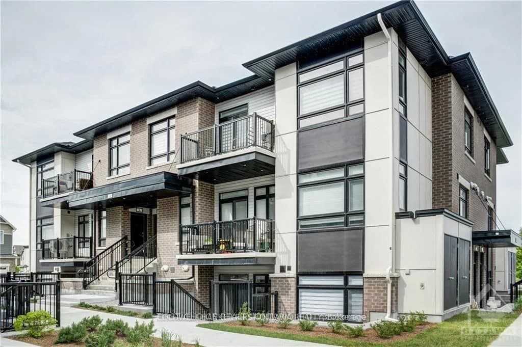 TULUM Crescent in Ottawa · Kanata - Emerald Meadows/Trailwest — photo 2