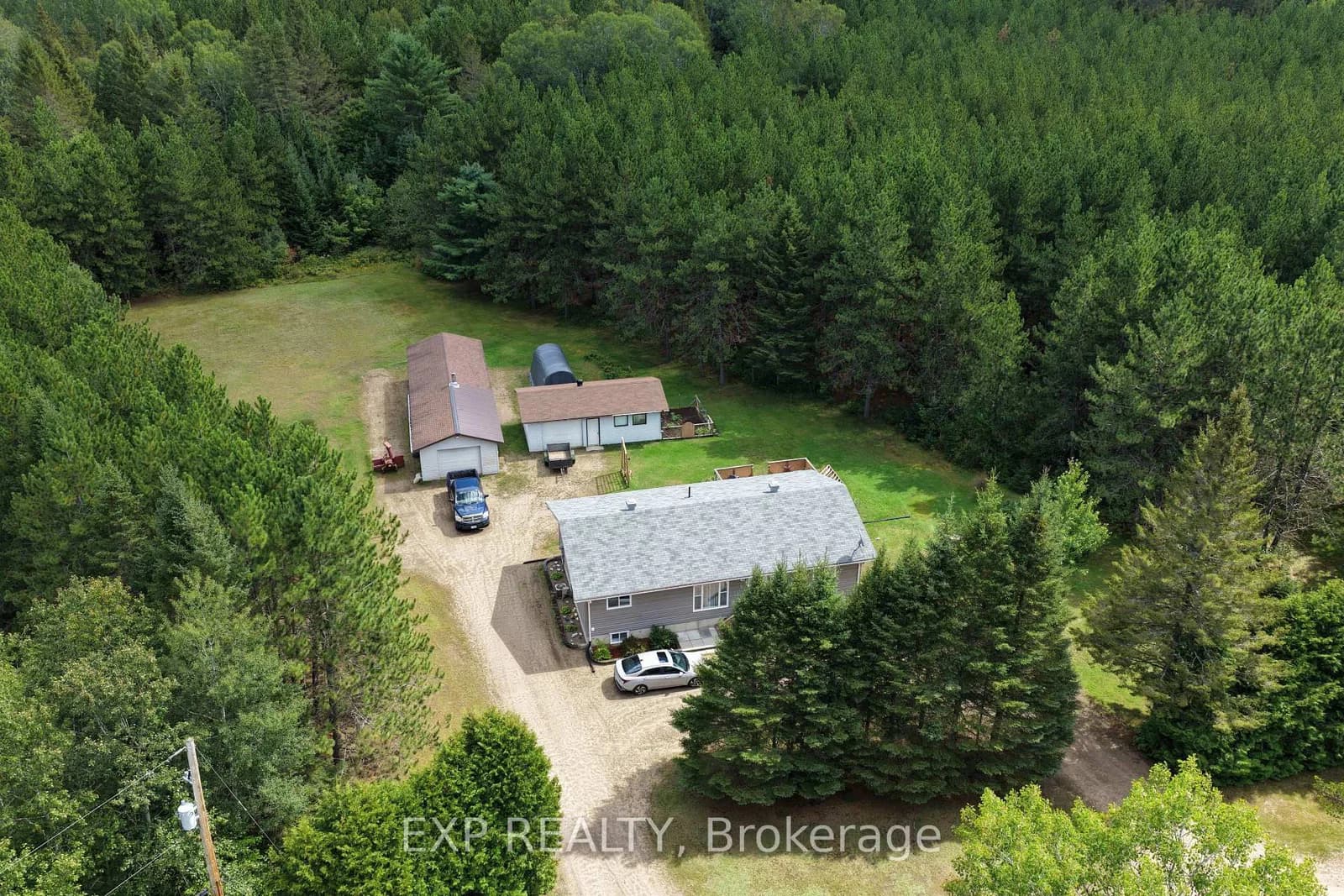 Cybulski Road in Barry's Bay · Madawaska Valley — photo 3
