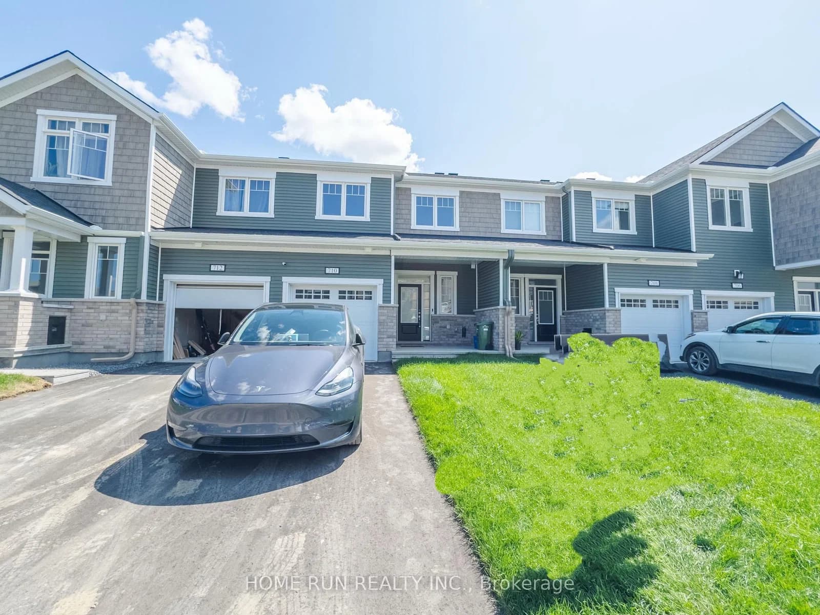 Photo of QUILTER Row in Richmond · Goulbourn Twp From Franktown Rd/South To Rideau