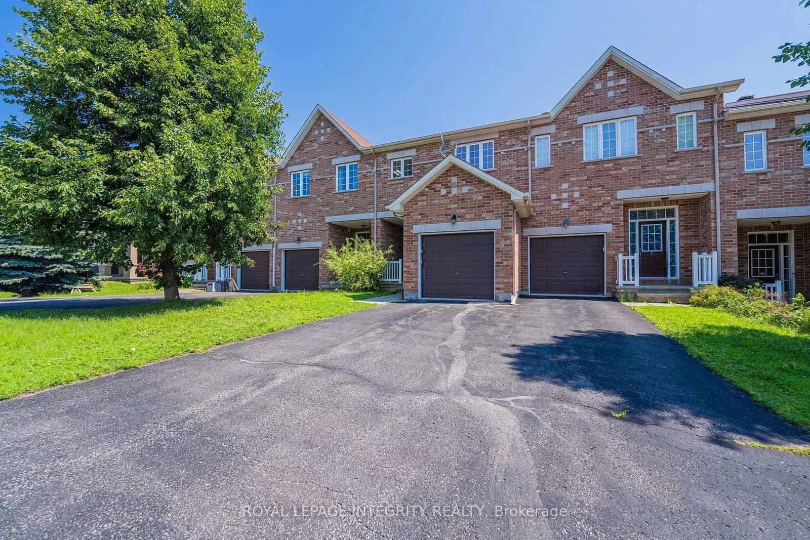 REMNOR Avenue in Ottawa · Kanata - Kanata Lakes/Heritage Hills — photo 2