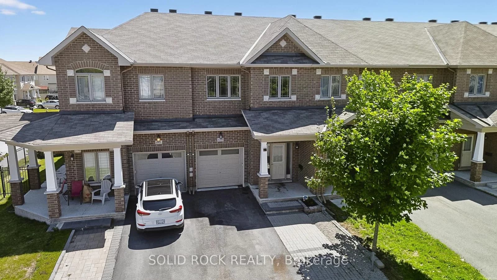 Via Campanale Avenue in Ottawa · Barrhaven - Longfields — photo 2