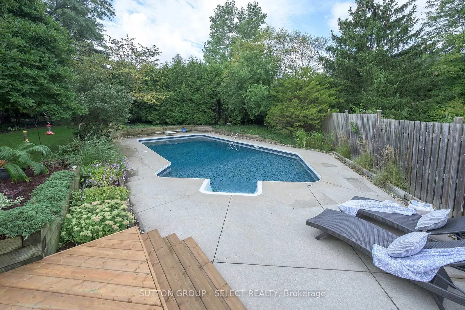 Corley Drive in London North · North A — photo 3
