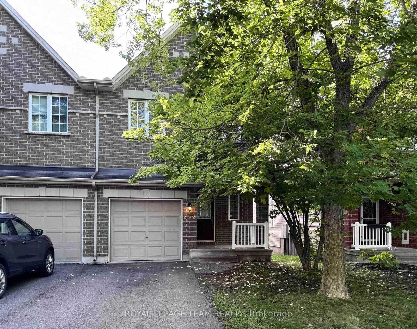 Photo of Tandalee Crescent in Ottawa · Kanata - Emerald Meadows/Trailwest