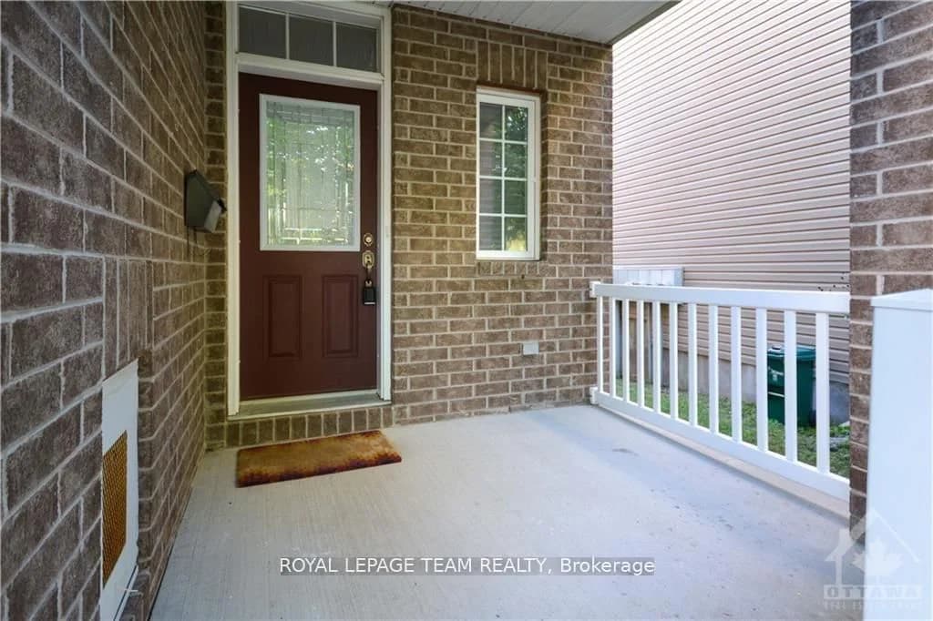 Tandalee Crescent in Ottawa · Kanata - Emerald Meadows/Trailwest — photo 3