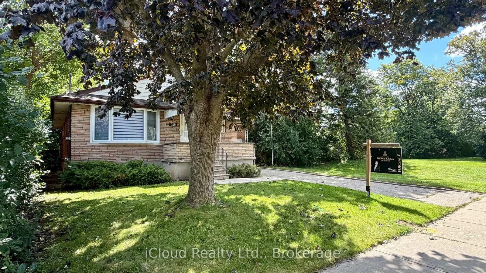Dixon Street in Kitchener — photo 3