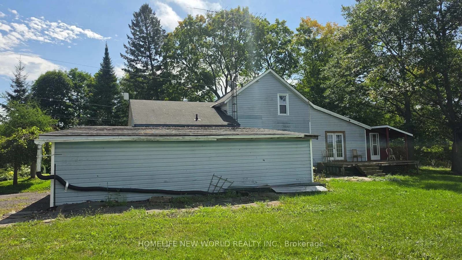 THOMASBURG Road in Madoc · Centre Hastings — photo 2