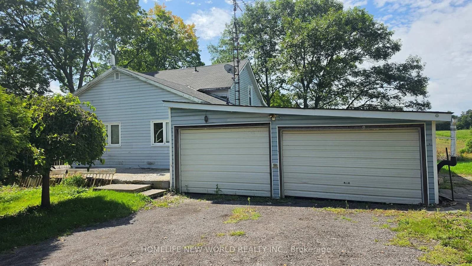 THOMASBURG Road in Madoc · Centre Hastings — photo 3