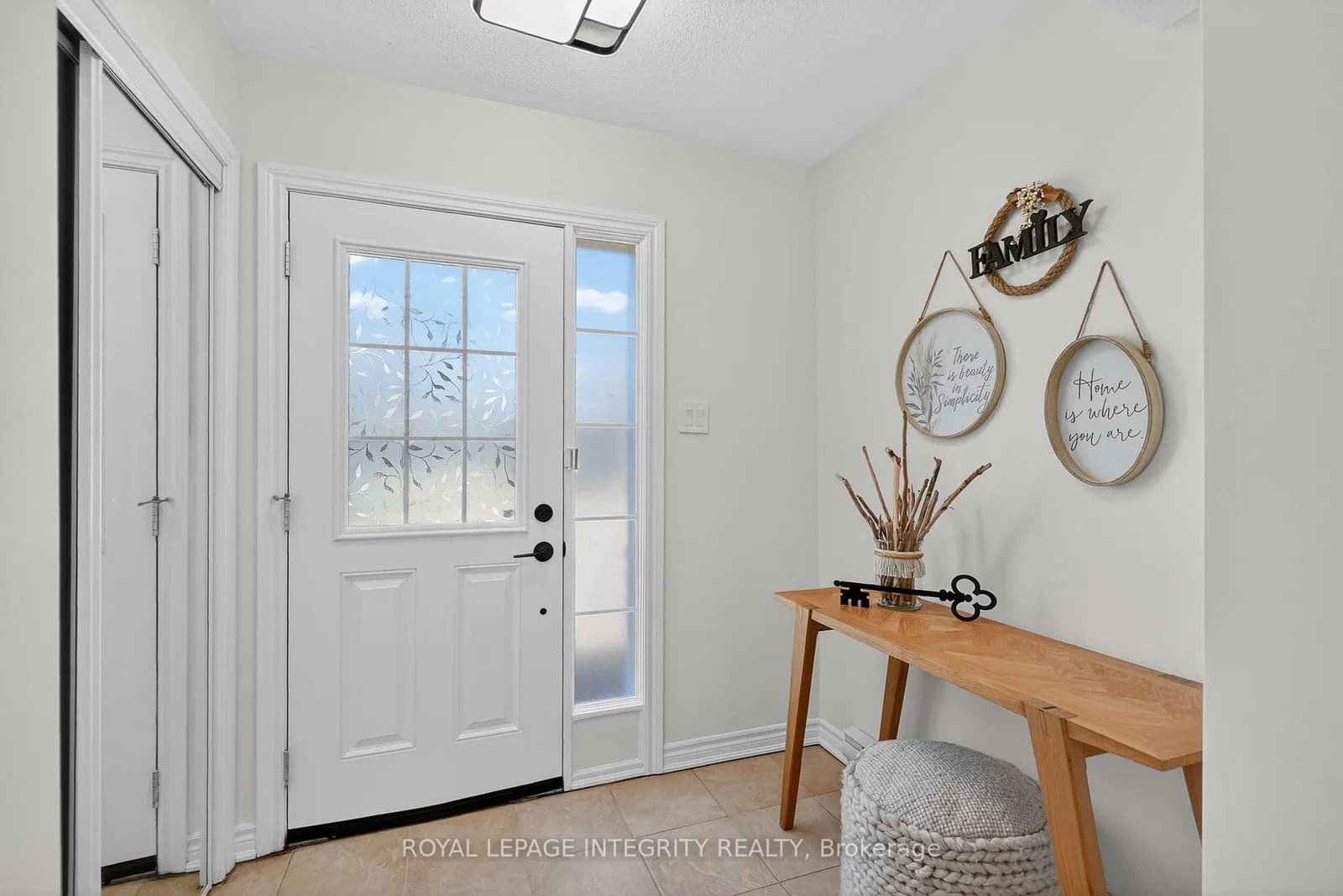 BAYNES SOUND Way in Ottawa · Barrhaven - Half Moon Bay — photo 2