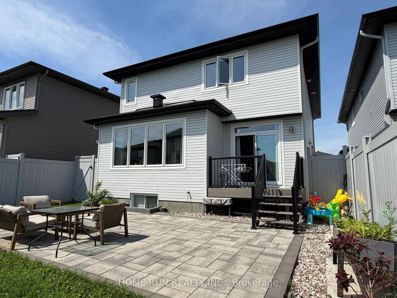 Rouncey Road in Ottawa · Kanata - Emerald Meadows/Trailwest — photo 2