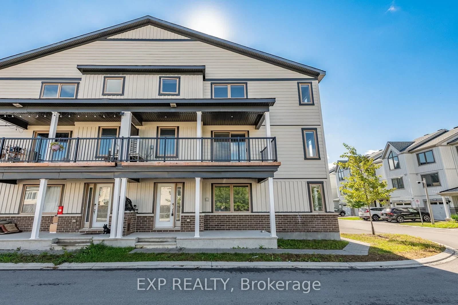 Woven Private in Ottawa · Stittsville (North) — photo 2