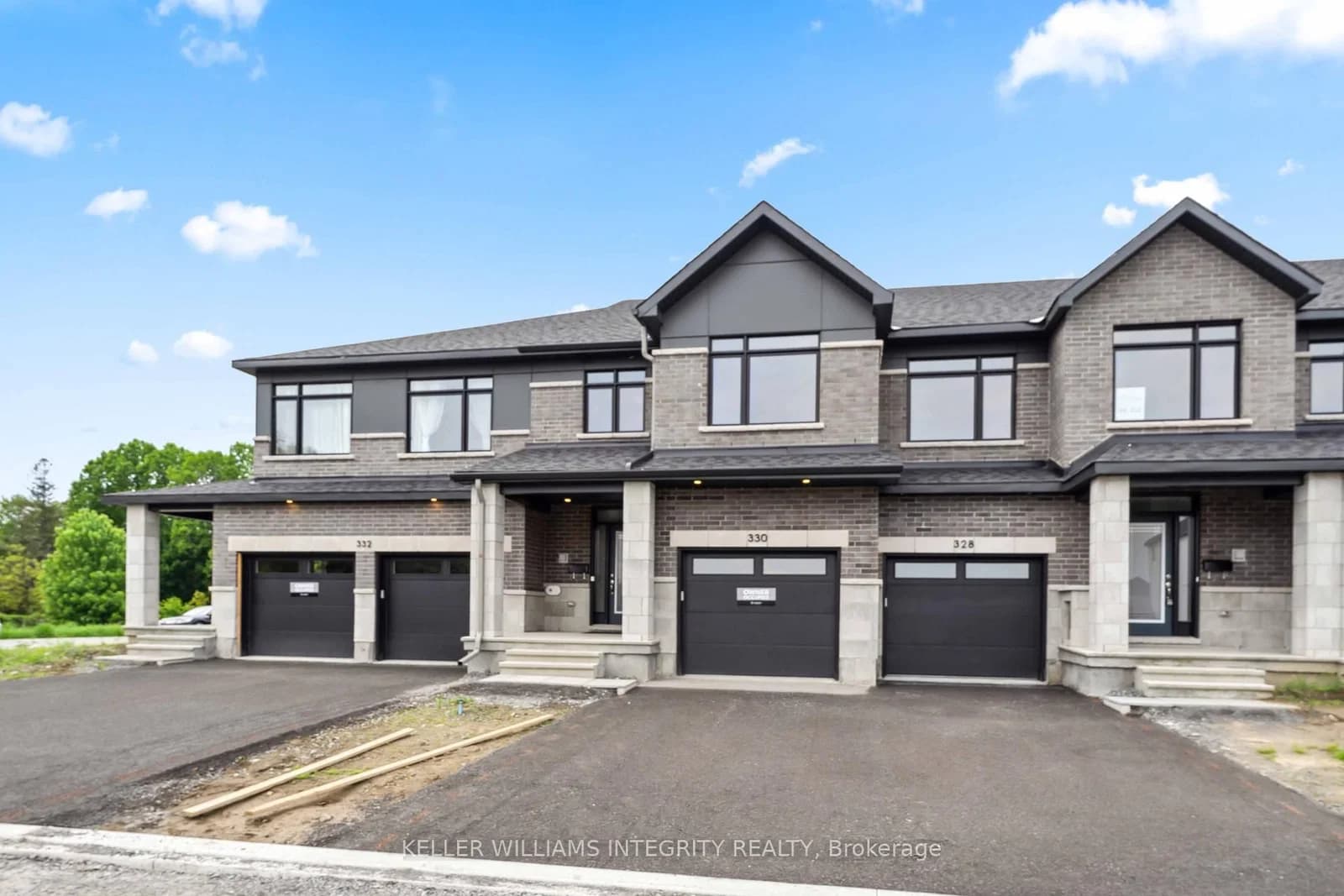 Photo of Makobe Lane in Ottawa · Riverside South/Gloucester Glen