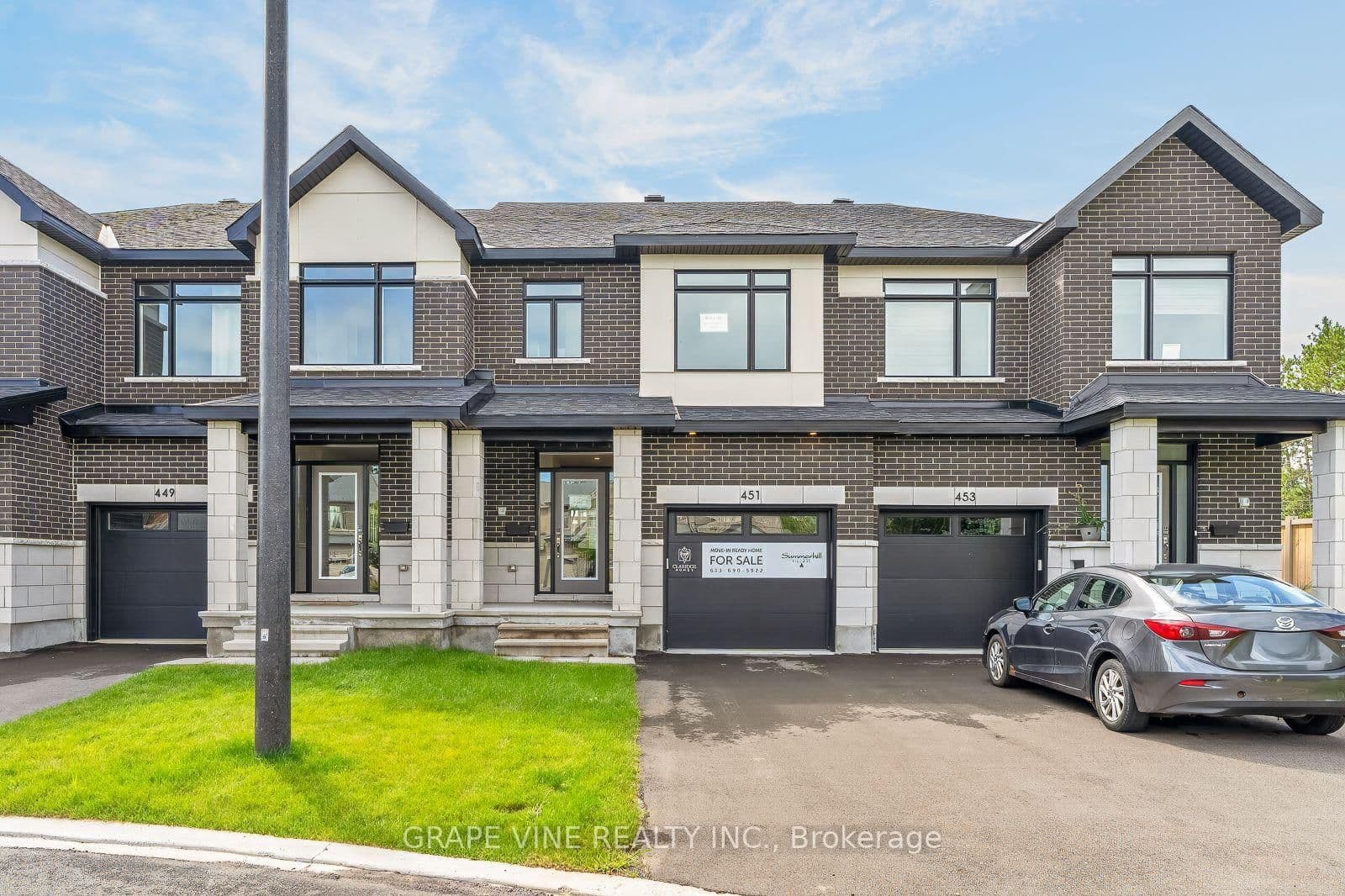 Photo of Haresfield Court in Ottawa · Riverside South/Gloucester Glen