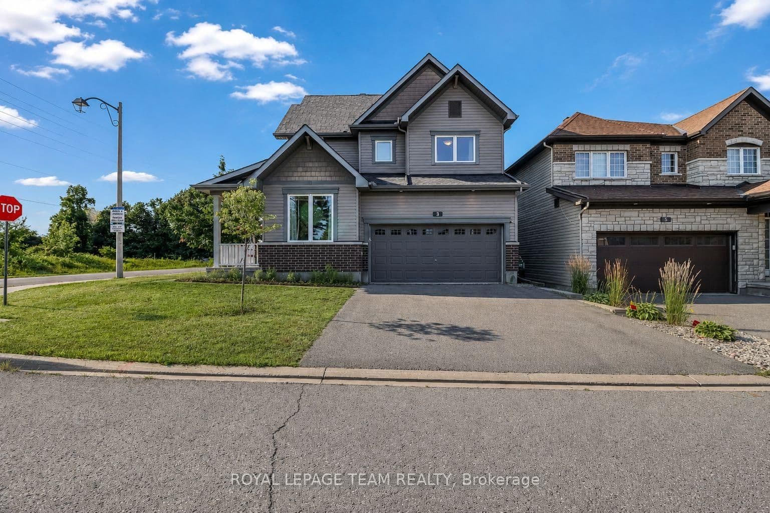 Stoneleigh Street in Ottawa · Barrhaven - Strandherd — photo 2