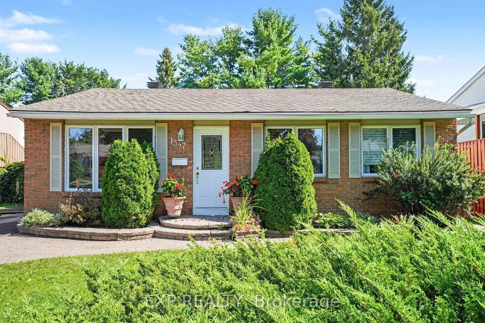 Metz Crescent in Ottawa · Carson Meadows — photo 3