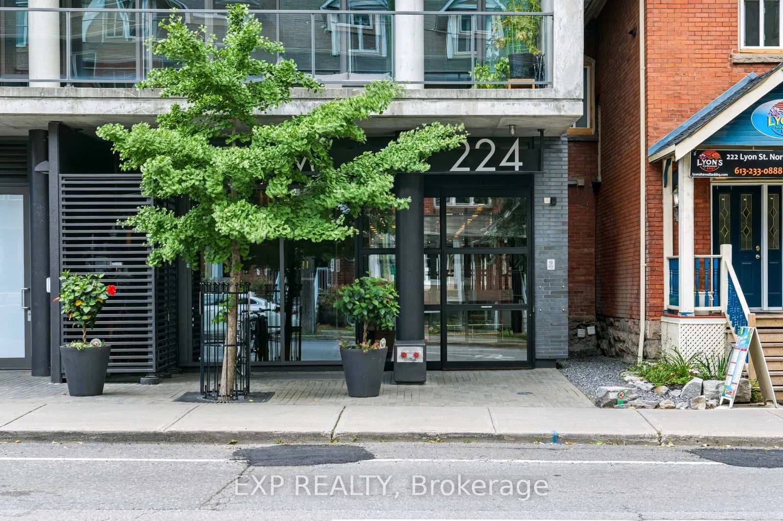 Lyon Street in Ottawa · Ottawa Centre — photo 2