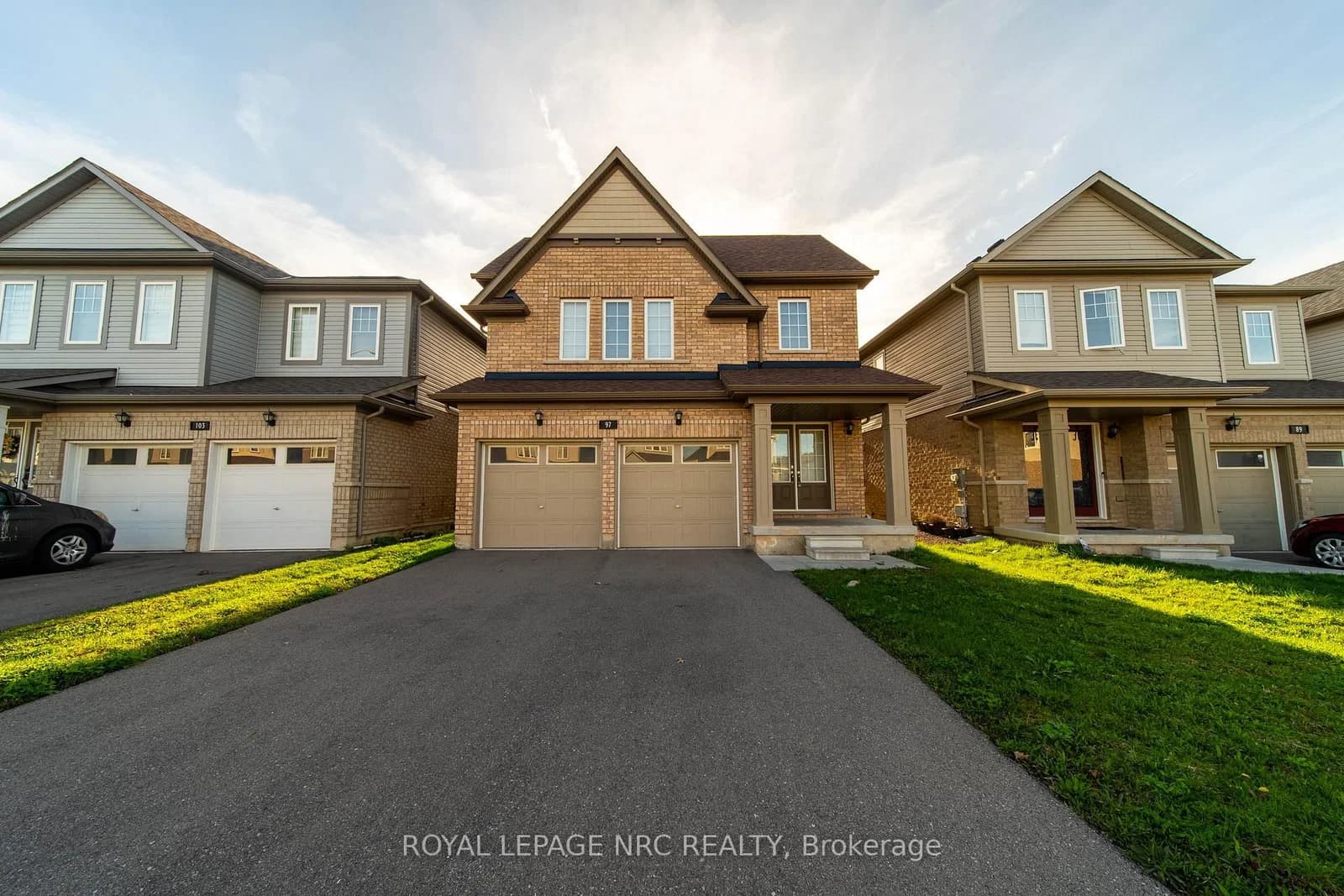 Photo of Tumblewood Place in Welland · Dain City