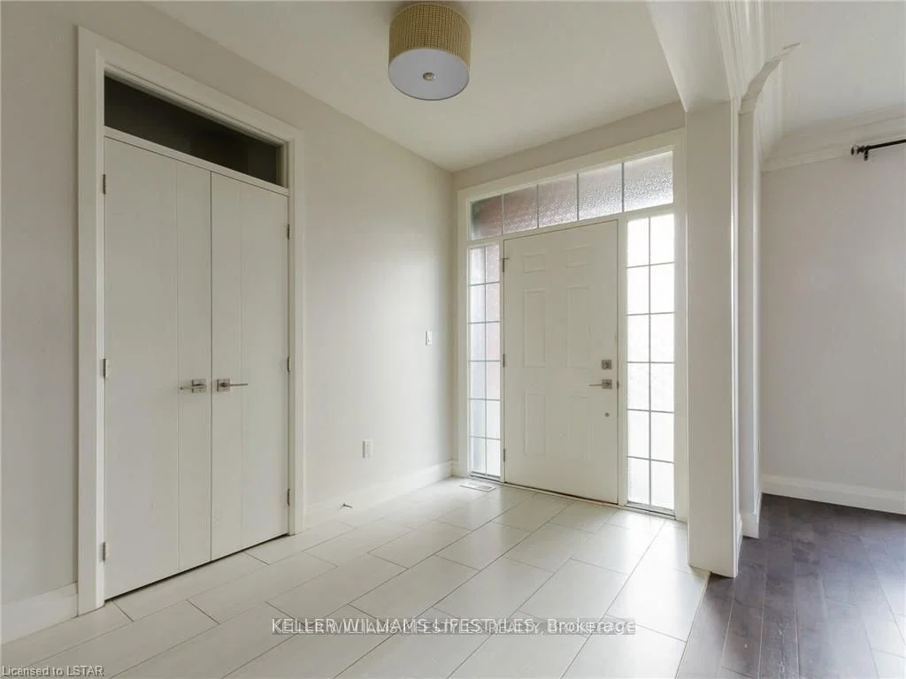 HICKORYSTICK in London North · North R — photo 3