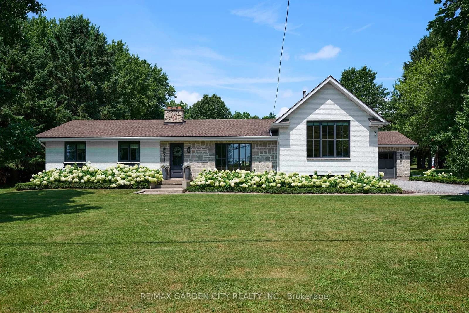 Photo of Canboro Road in Pelham · Fenwick