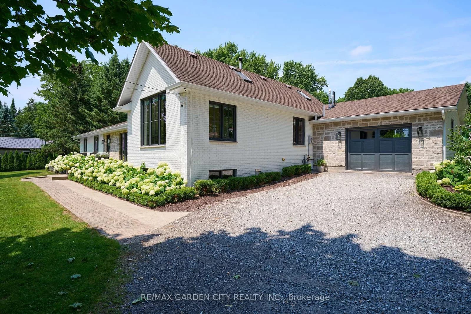 Canboro Road in Pelham · Fenwick — photo 2