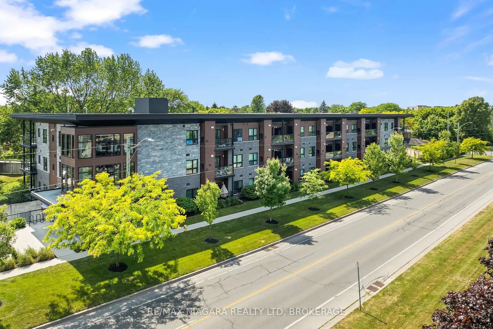 Photo of Lakeport Road in St. Catharines · Lakeport