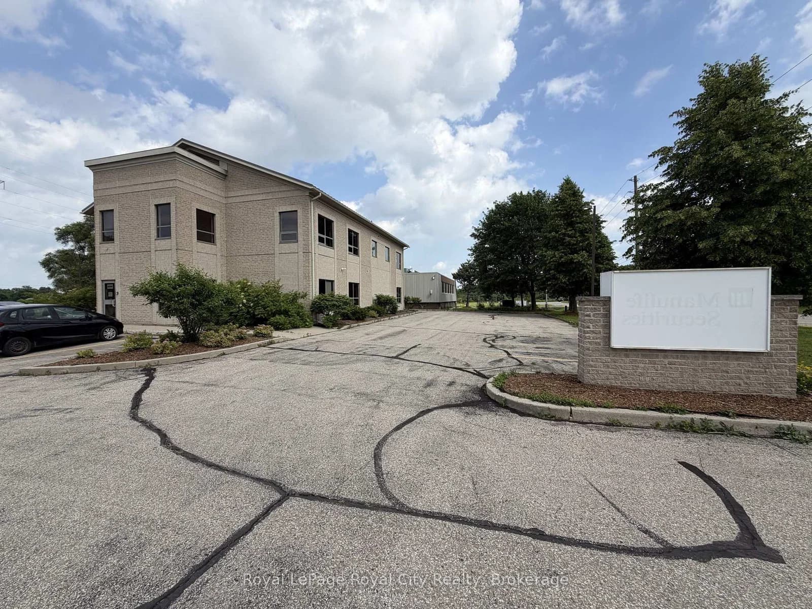 Photo of Lewis Road in Guelph · Willow West/Sugarbush/West Acres