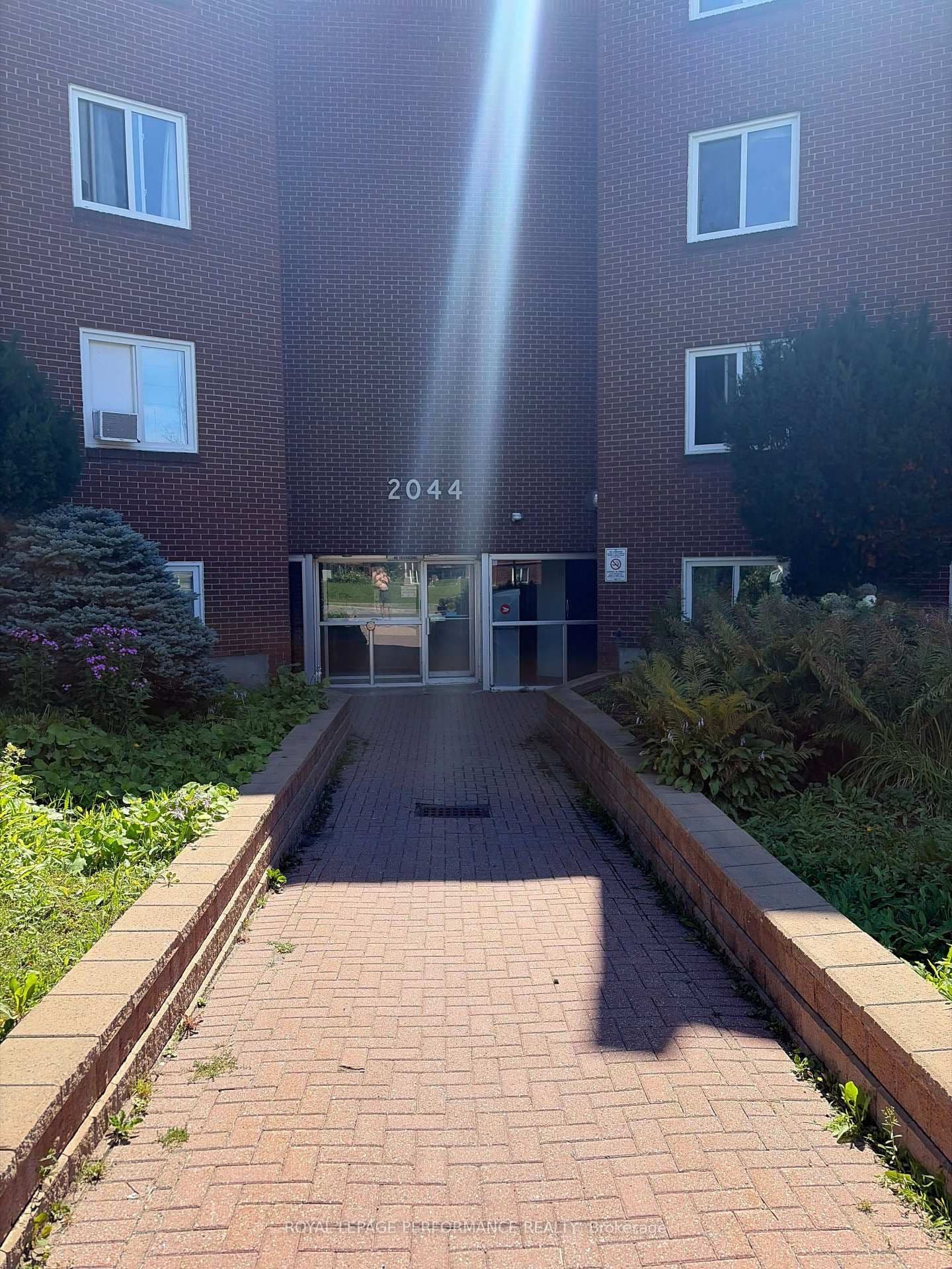 Photo of Arrowsmith Drive in Ottawa · Beacon Hill South