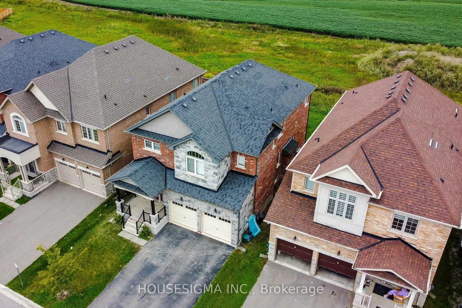 Homestead Way in Thorold · Rolling Meadows — photo 2