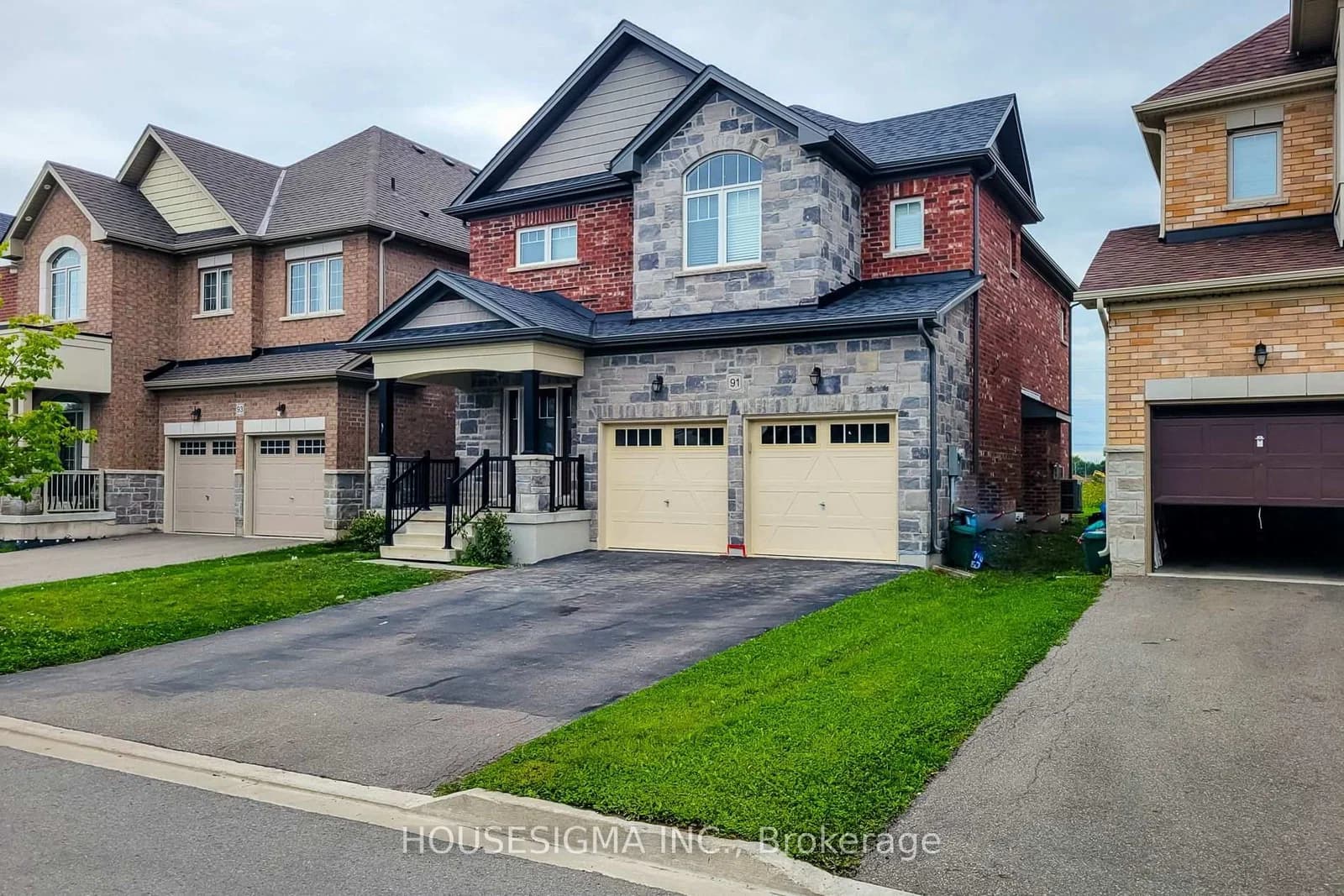 Homestead Way in Thorold · Rolling Meadows — photo 3