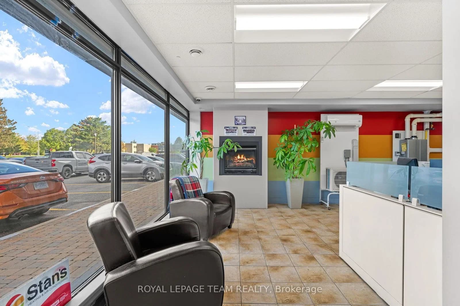 Capella Court in Ottawa · Rideau Heights/Industrial Park — photo 2