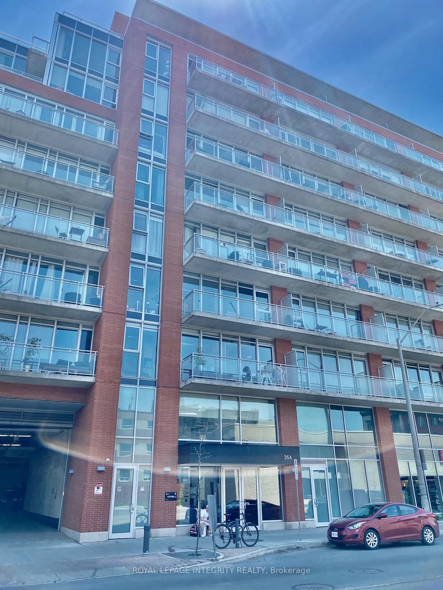 Gladstone Avenue in Ottawa · Ottawa Centre — photo 2