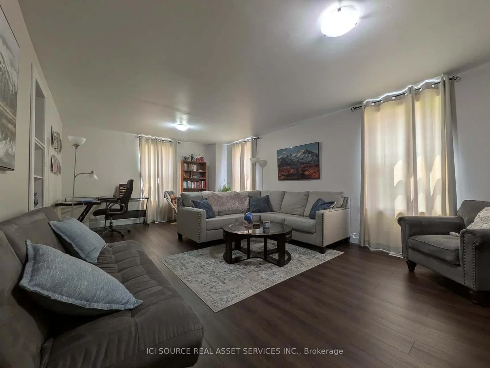Singleton Drive in Belleville · Belleville Ward — photo 3