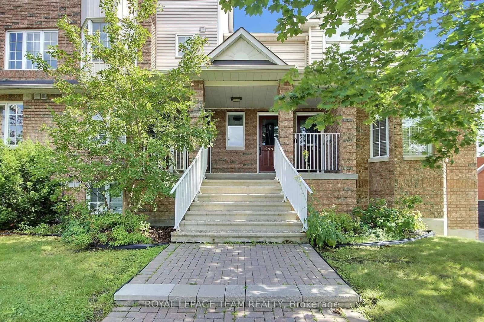 Harper Avenue in Ottawa · Carson Grove — photo 2