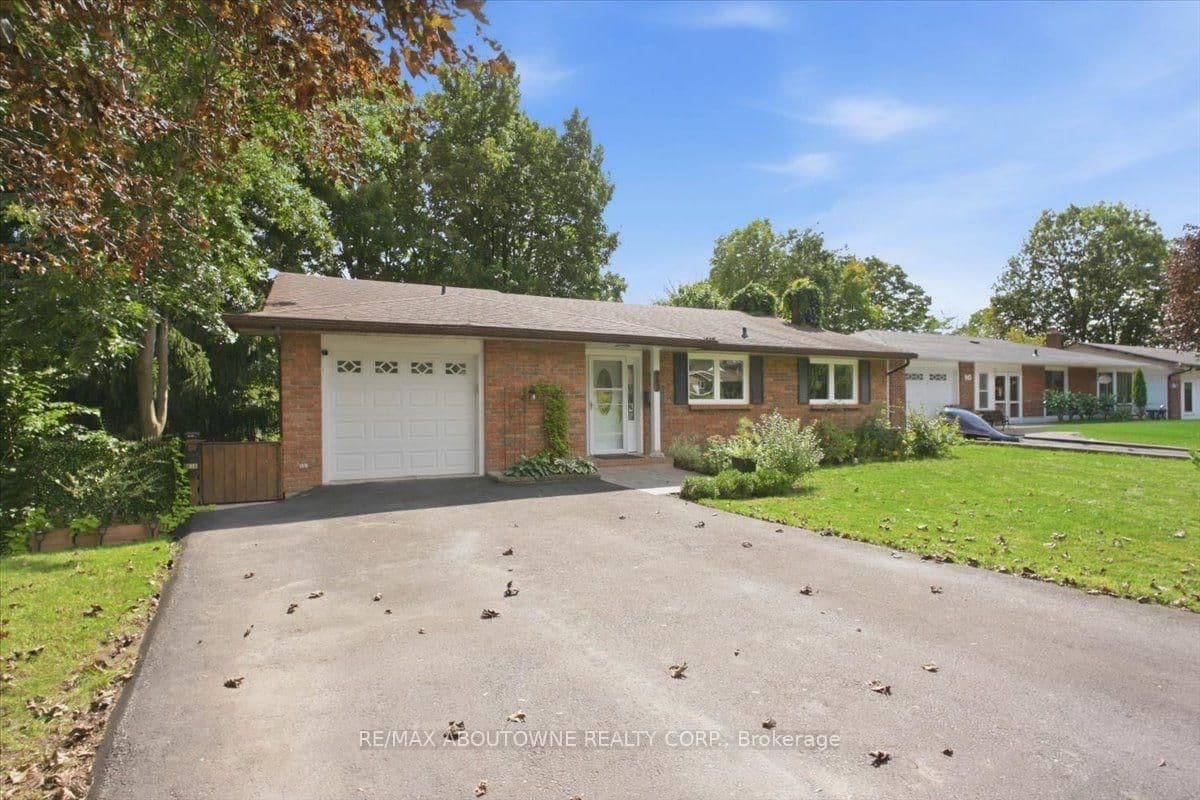 Photo of Mayfair Crescent in Kingston · South of Taylor-Kidd Blvd