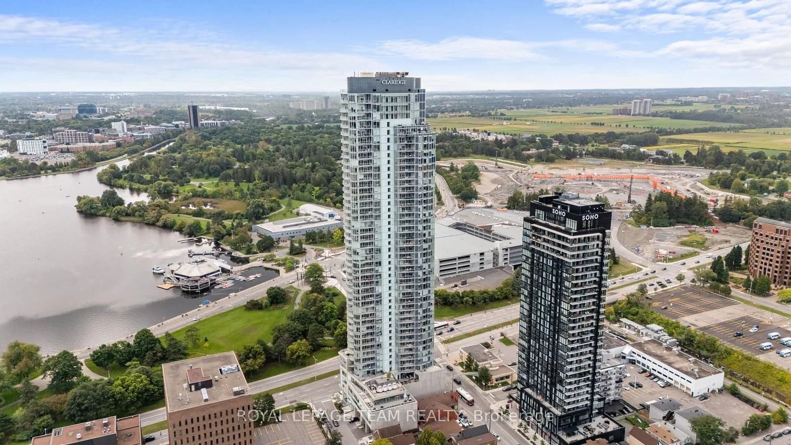 Photo of Carling Avenue in Ottawa · West Centre Town
