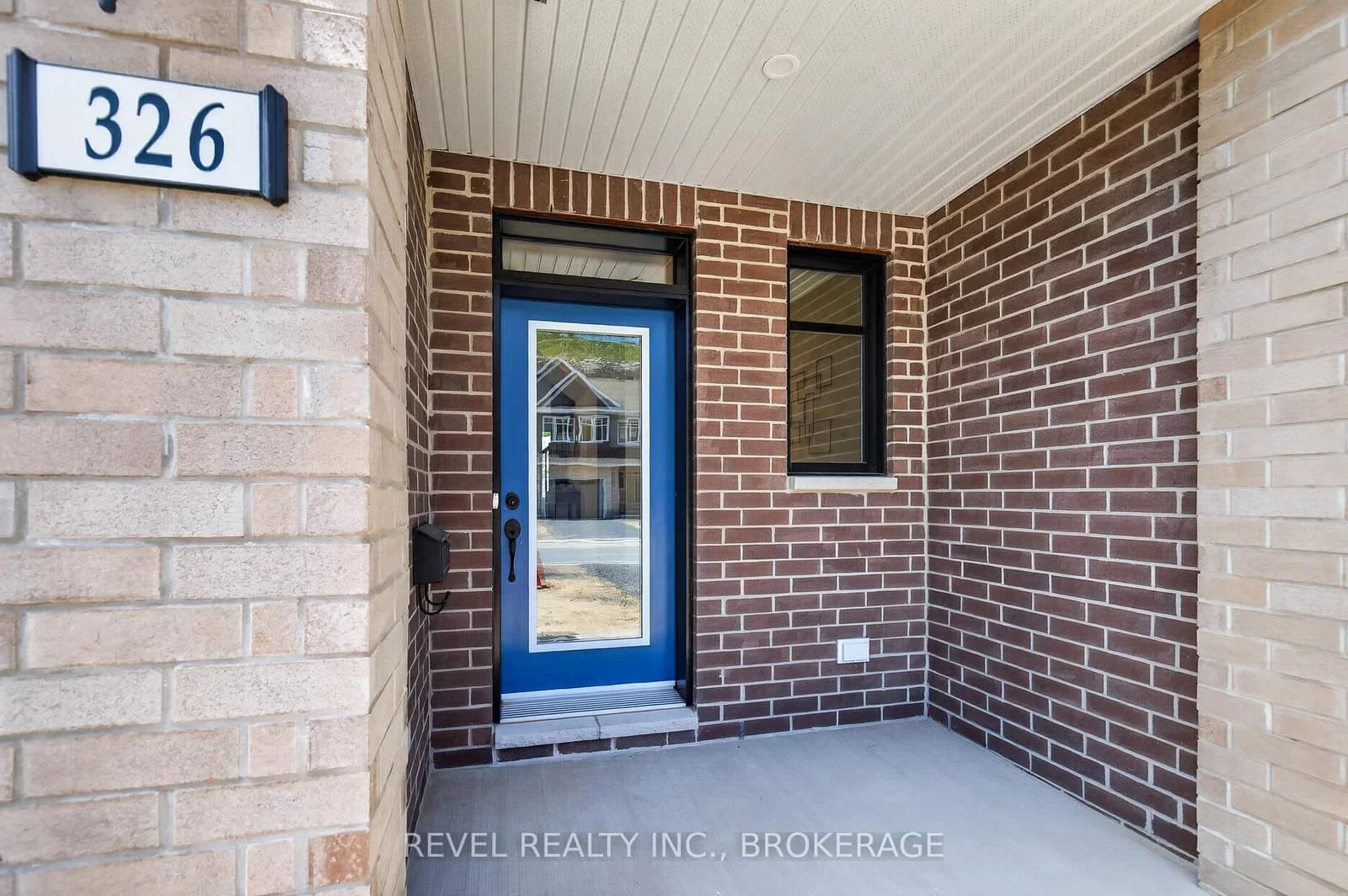 Dockside Drive in Kingston · Kingston East (Incl Barret Crt) — photo 3