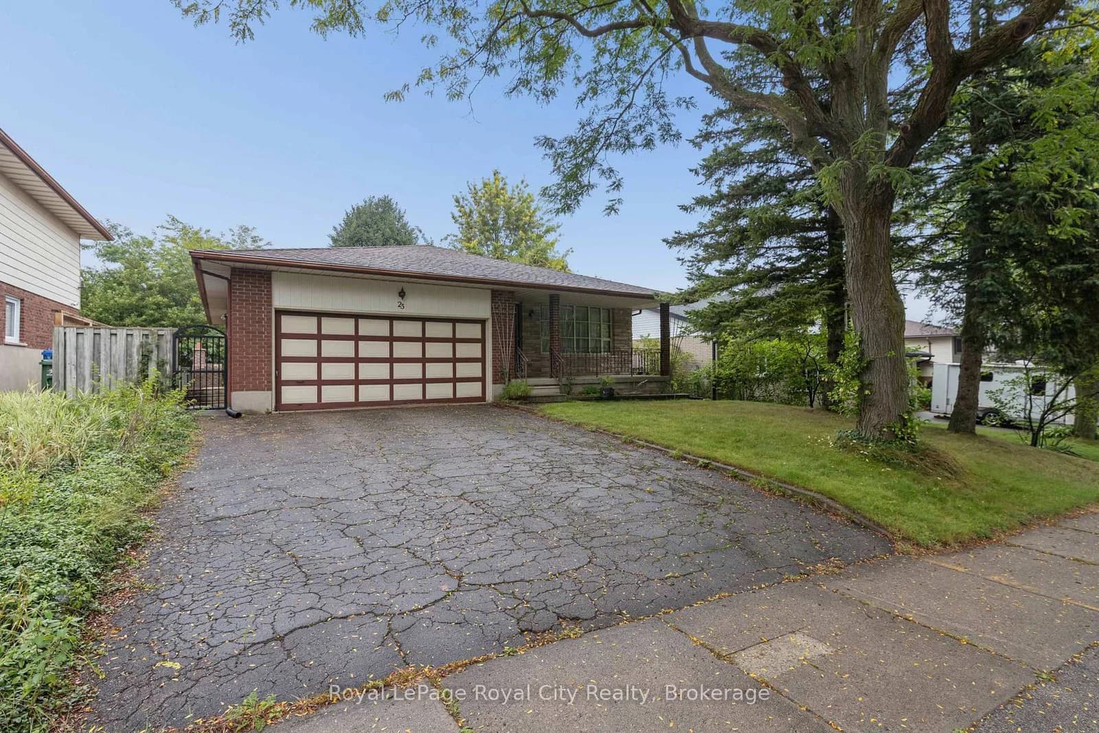 Photo of Kron Drive in Guelph · Kortright West