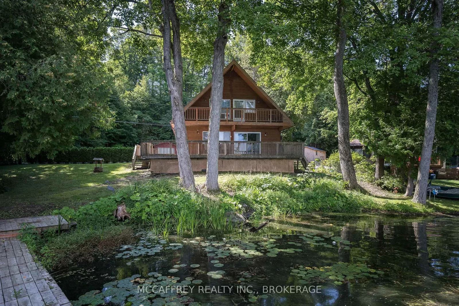 Ernie Lane in Battersea · Frontenac South — photo 2
