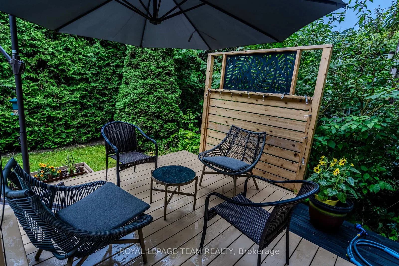 Harrington Court in Ottawa · Kanata - Kanata Lakes/Heritage Hills — photo 3