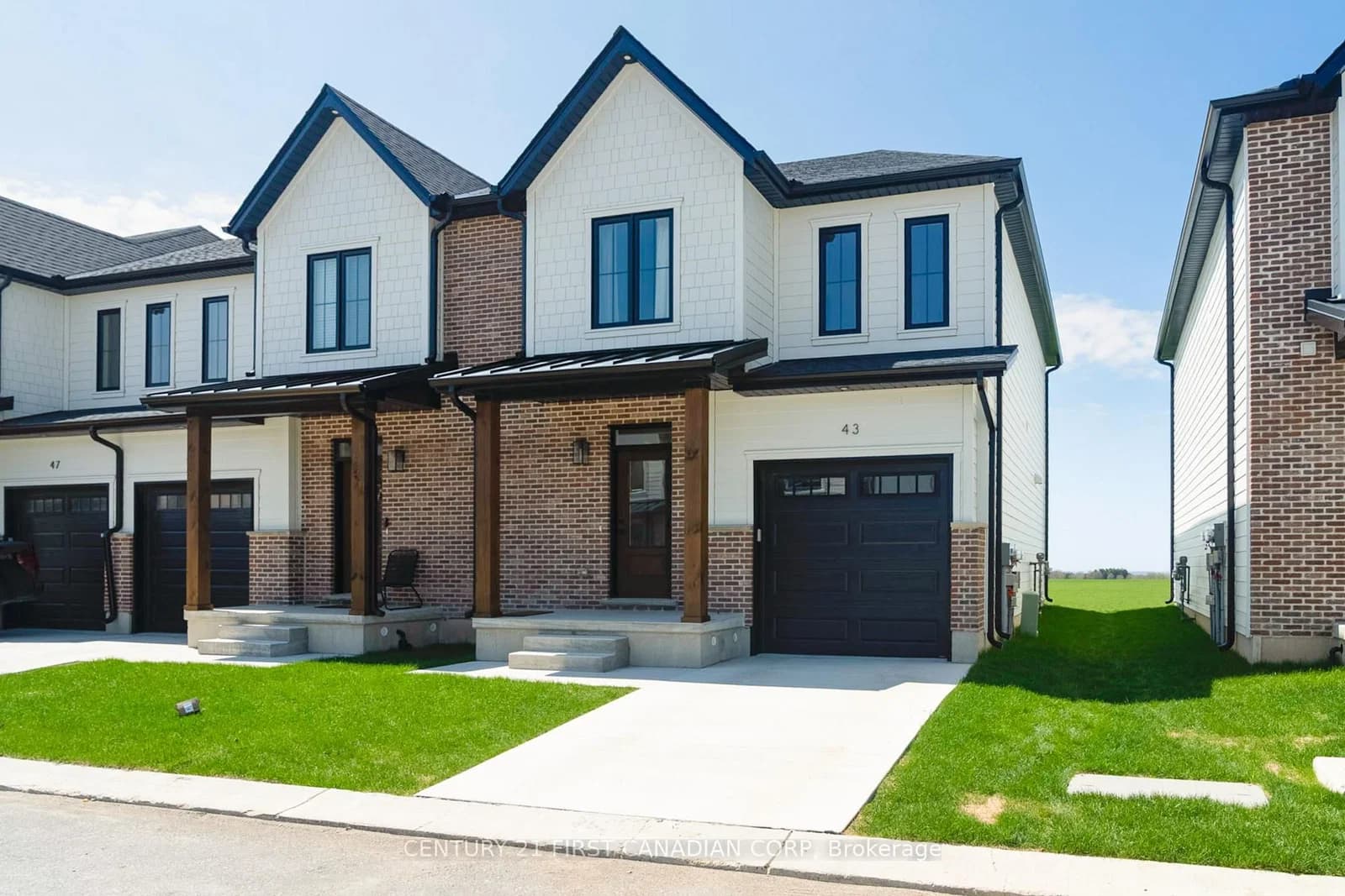 Scotts Drive (24) in Lucan Biddulph · Lucan — photo 2