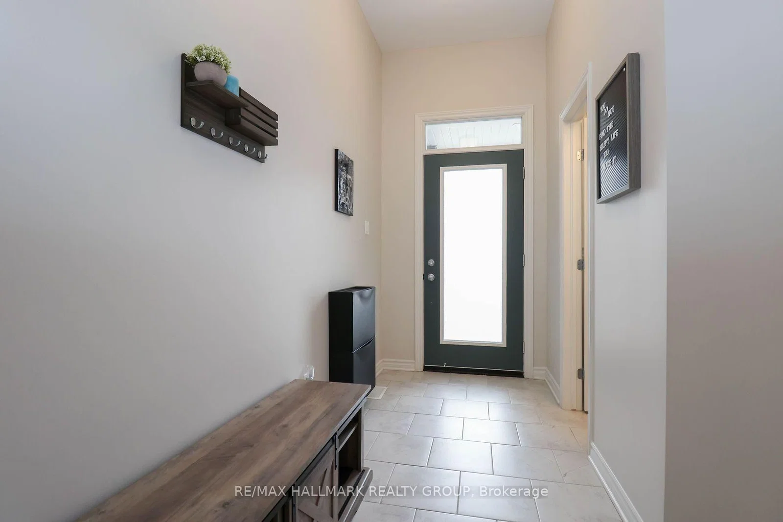 Warmstone Drive in Ottawa · Stittsville (North) — photo 3