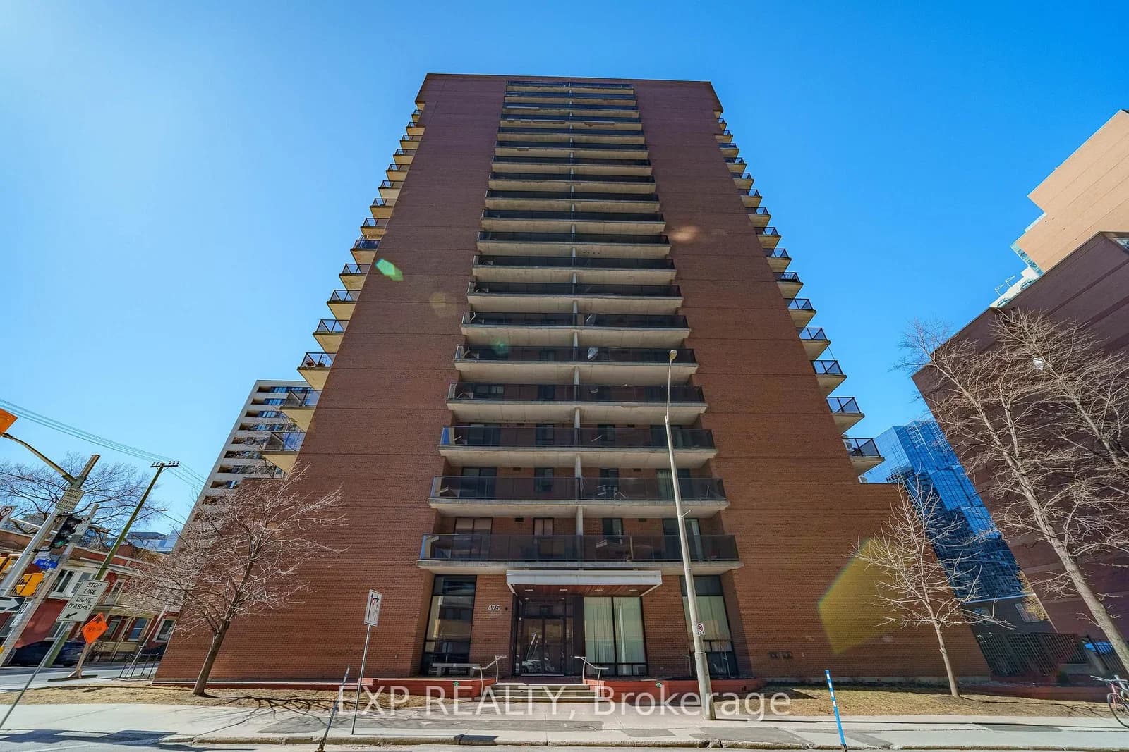 Laurier Avenue in Ottawa · Ottawa Centre — photo 3