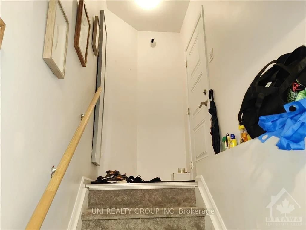 MOODIE Drive in Ottawa · Westcliffe Estates — photo 3