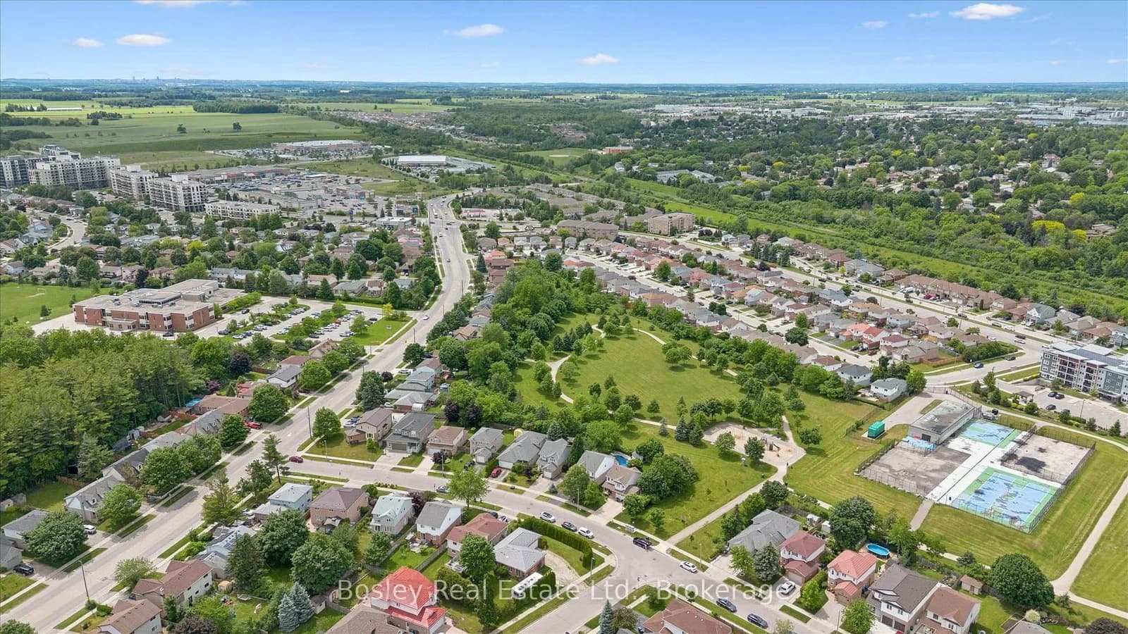Deerpath Drive in Guelph · Willow West/Sugarbush/West Acres — photo 3