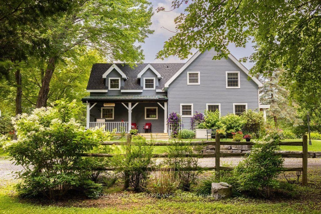 Torwood Drive in Ottawa · Dunrobin Shores — photo 3